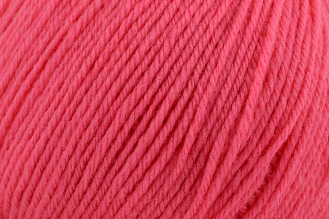 Universal Yarn Deluxe Worsted Superwash