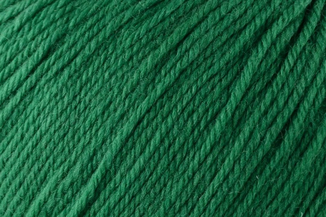 Universal Yarn Deluxe Worsted Superwash