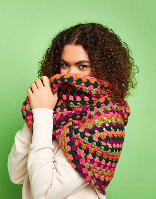 CLEARANCE: Sirdar Oversize Cowl Crochet Kit
